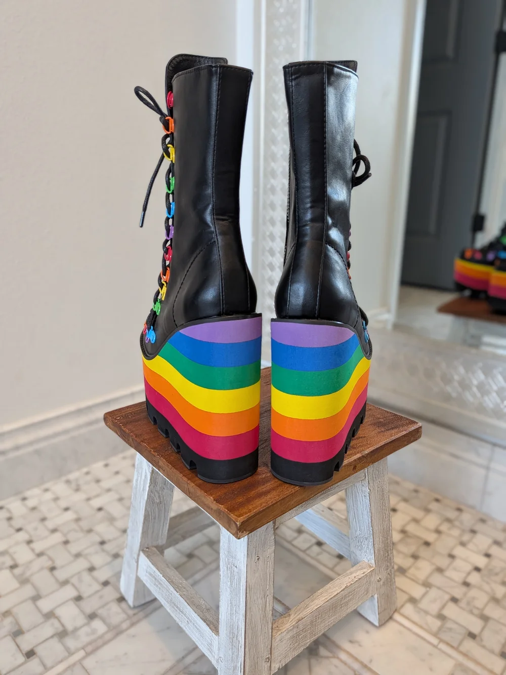 NWOT Women’s 7 Club Exx Rainbow Platform Ankle Boots NEVER WORN